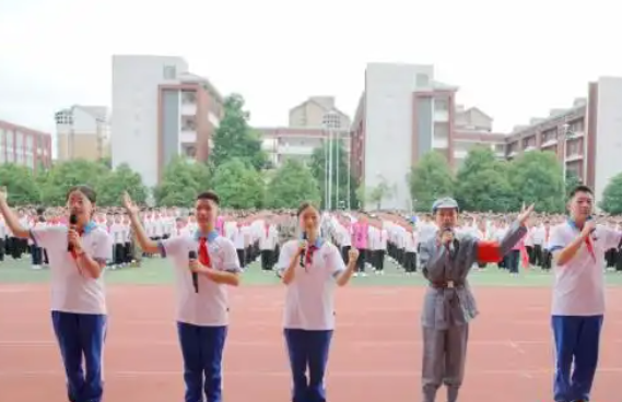 正悄然产生课堂内的改革与体育赛场的突破同样令人振奋