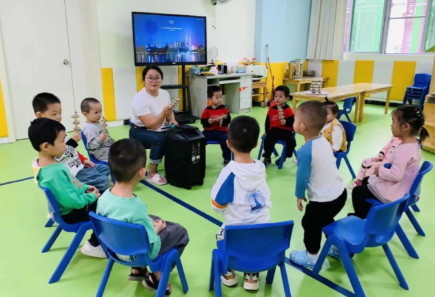 专业化活动生活化共育常态化系统培育幼儿的核心素养