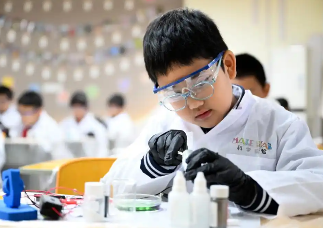 健康生长作为目标以每个学生的实在取得作为前提考量